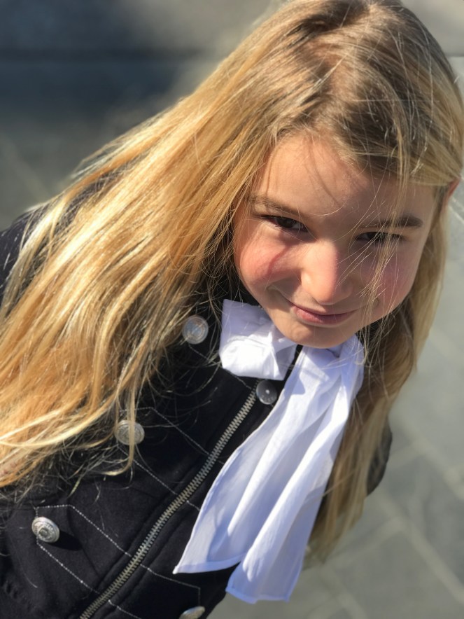 ELSY THE BLONDE SISTER..jpg